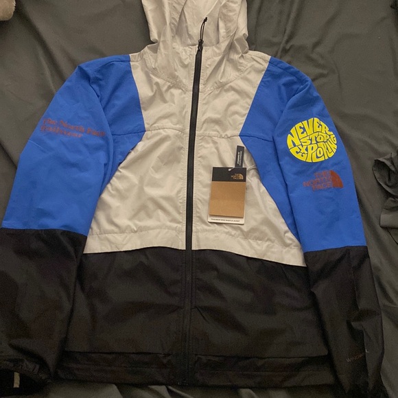 The North Face Women’s Trailwear Wind Whistle Jacket NWT - Picture 2 of 9